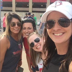 Meet your Posher, Samantha